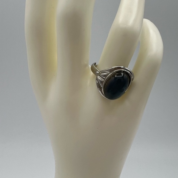 Vintage Stretch Flower Elegant Black and Silver Beaded Ring - Picture 13 of 15